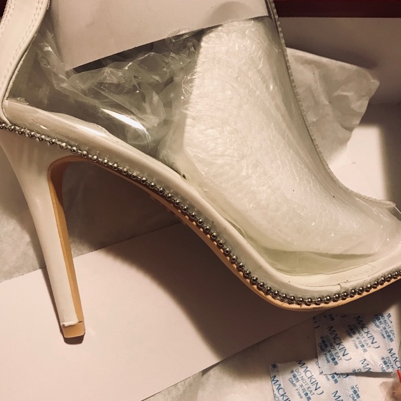 💞CLEARANCE! LAST ONE! Transparent studded heels👠 - Picture 7 of 8